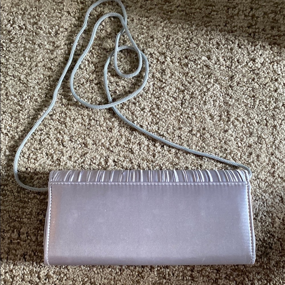 Elegant Silver Evening Clutch - Picture 6 of 6